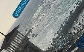 شقتين في برج عائلي في ميامي